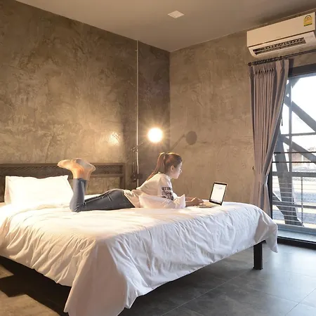 Bed & Bike Hostel Chiang Rai Exterior photo
